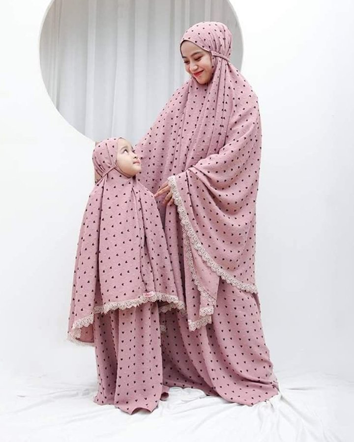 kids namaz chaddar with full sleeves (copy) kids namaz chaddar with full sleeves (copy)